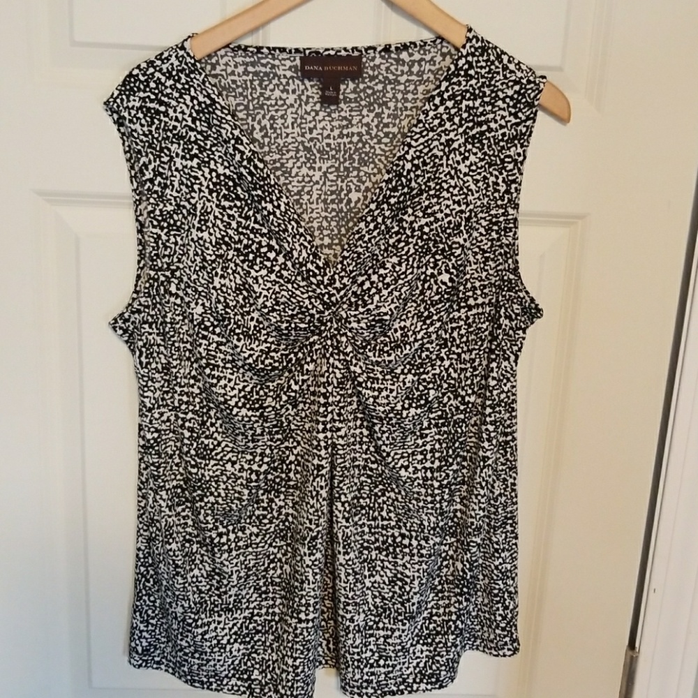 Sleeveless blouse
